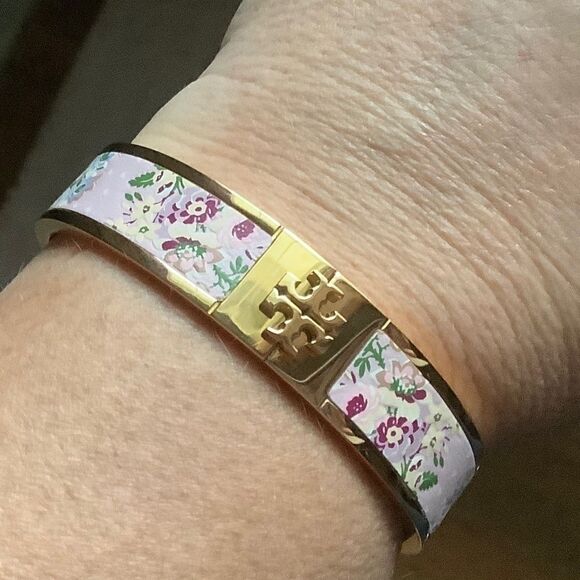 NWT TORY BURCH MILLER LEATHER FLORAL HINGE BRACELET NEW - Picture 11 of 14